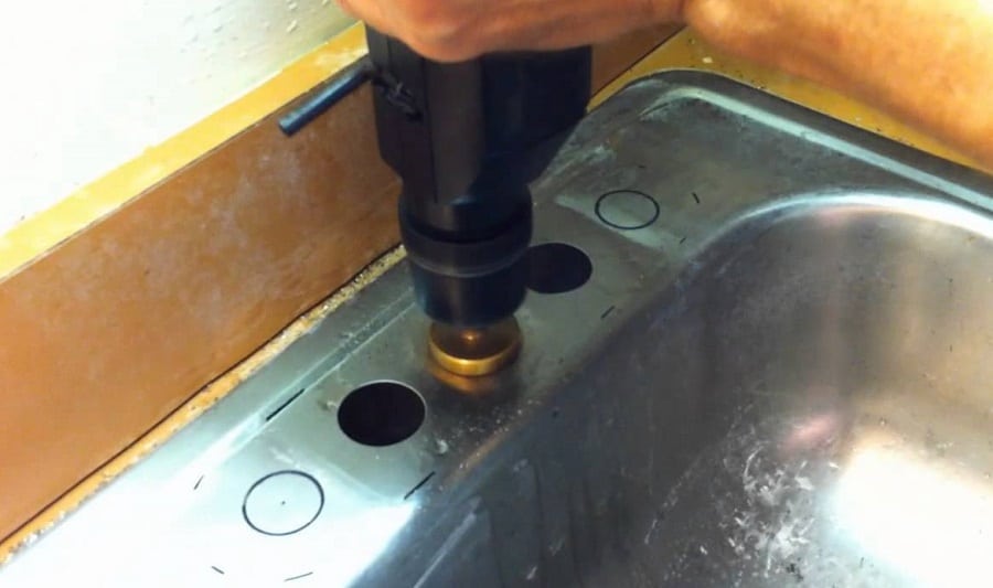 How to cut a hole in stainless steel sheet
