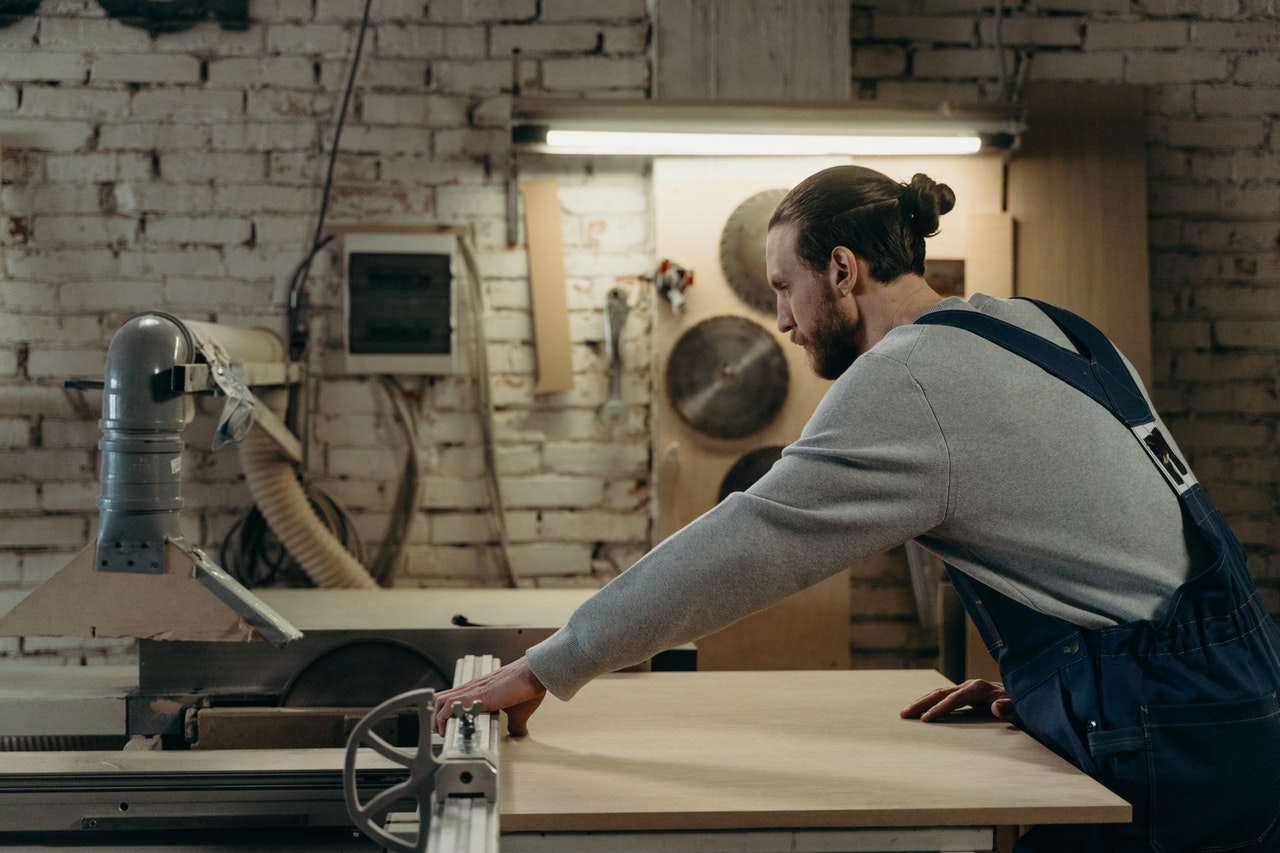 How To Cut A 45 Degree Angle With A Circular Saw DIY Guide   Cut A 45 Degree Angle With A Circular Saw 