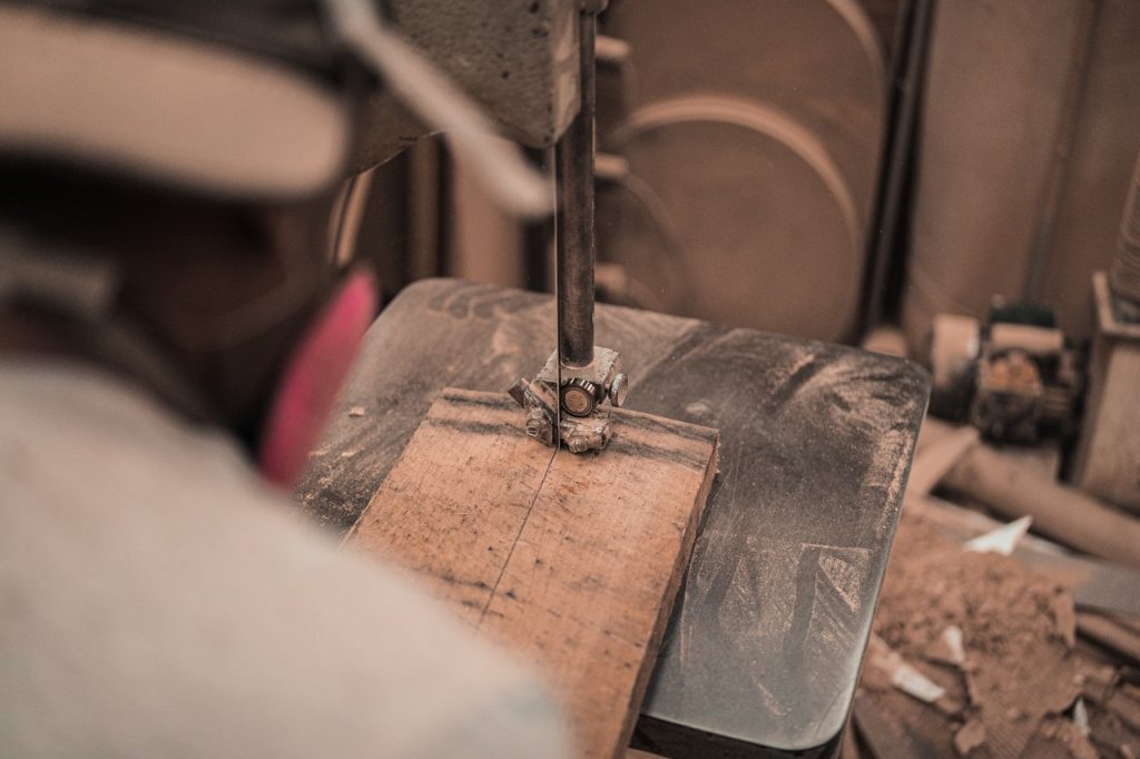 how to change blade on craftsman miter saw