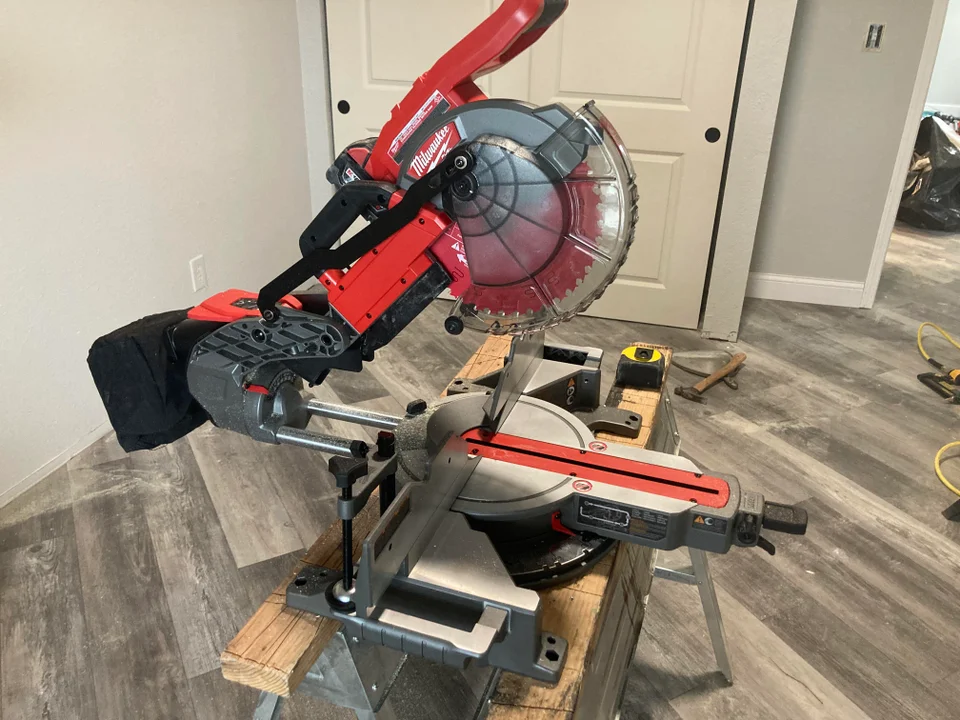 how to cut an obtuse angle on a miter saw