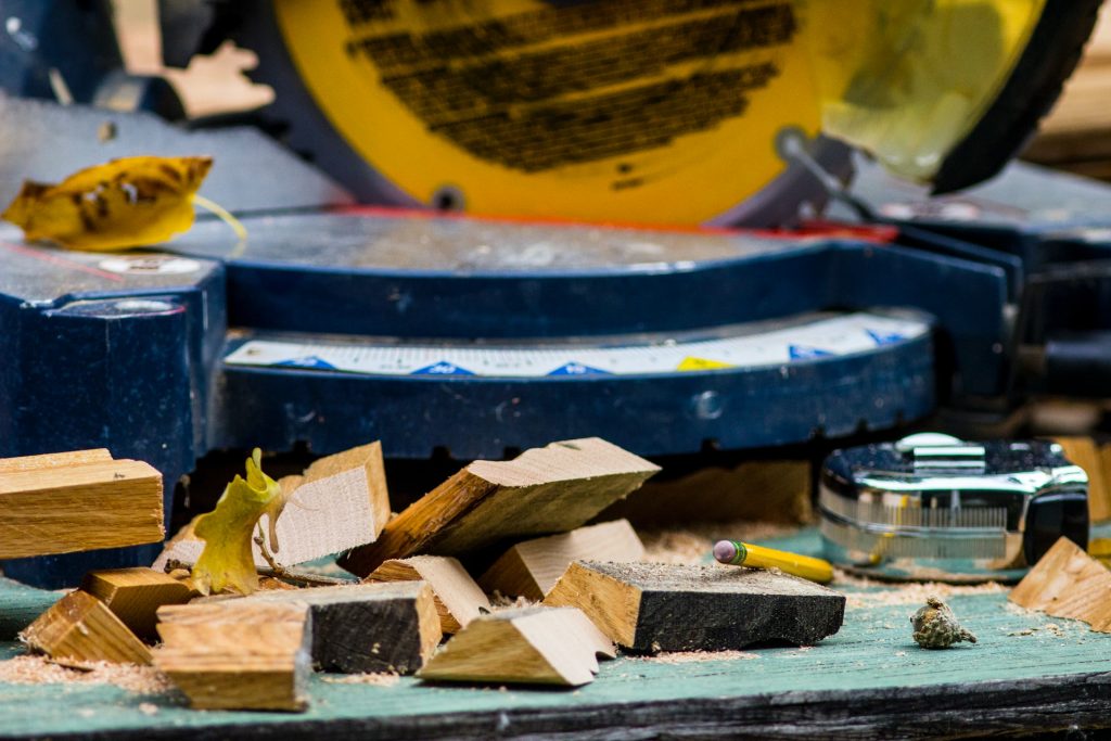 maintaining circular saw